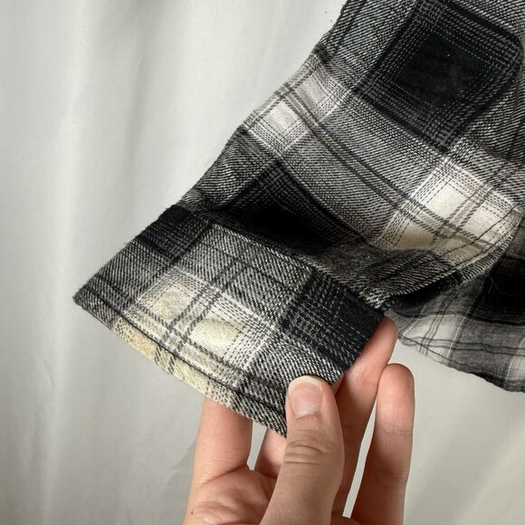 Woolrich Flannel Shirt Men's Large Black White Plaid Long Sleeve Pockets Collar - Picture 5 of 13